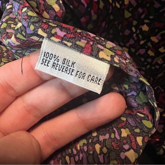 Talbots 100% silk patterned button down shirt‎ - Picture 6 of 10